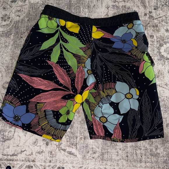 VISSLA Black Floral Board Shorts - Picture 3 of 3